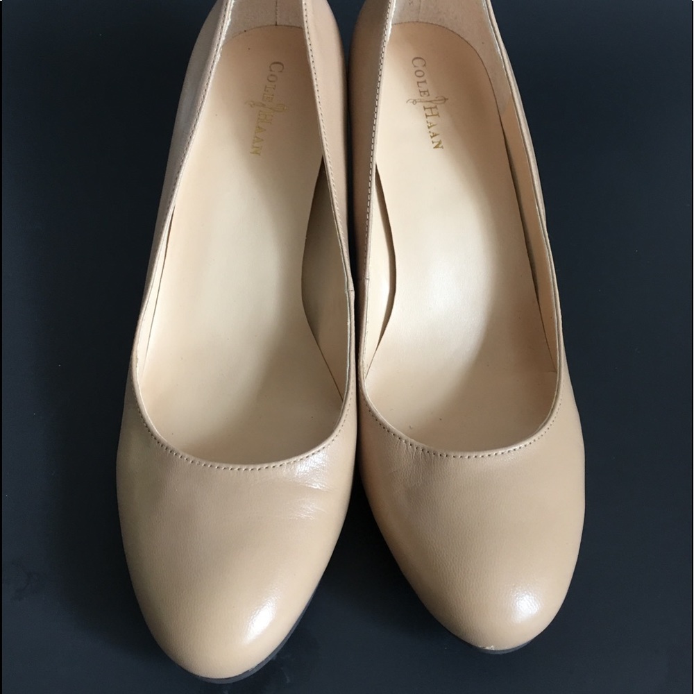 Cole Haan Pump. Heels NWOB Nude Slip On 8.5B